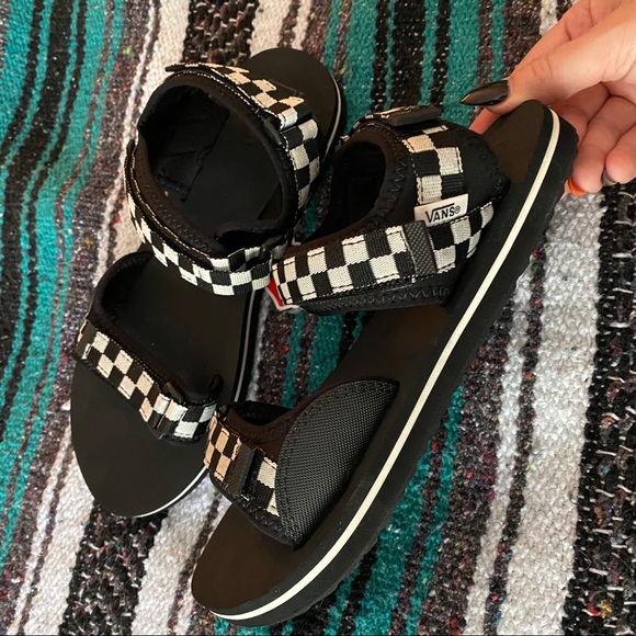 vans checkerboard tri lock